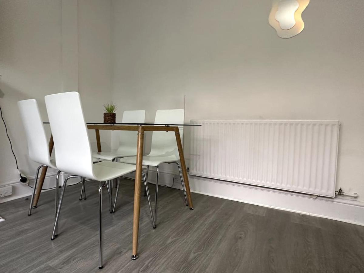 Wonderful 2 Bedroom On Tower Bridge Londres Extérieur photo